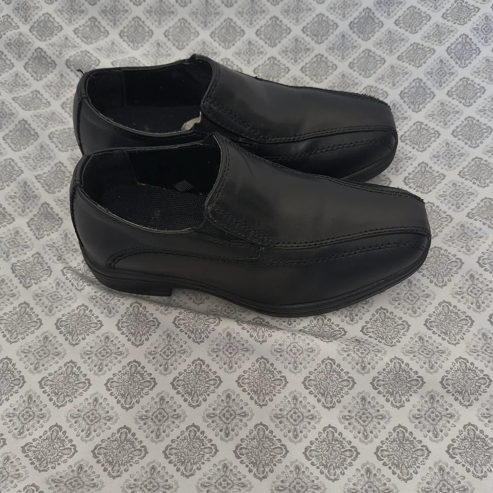 For Kids Black Slip-On Dress Shoes